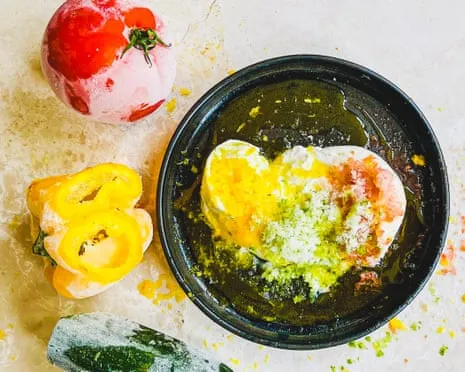 How to Turn Spare Fruit and Veg into a Icy Garnish – Instructions